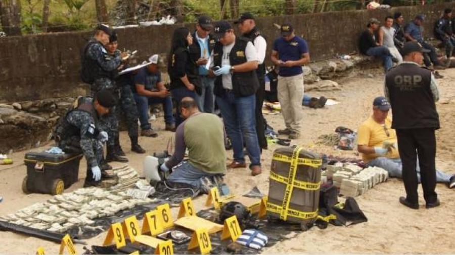 Detienen a 2 mexicanos con más de 1 mdd en Guatemala