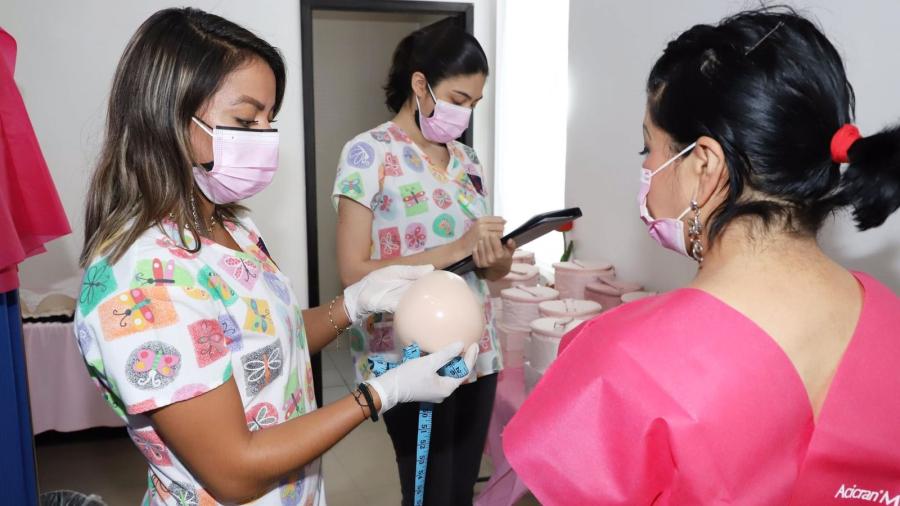 Ofrece DIF Reynosa apoyo integral contra el cáncer de mama con campaña de prótesis mamarias