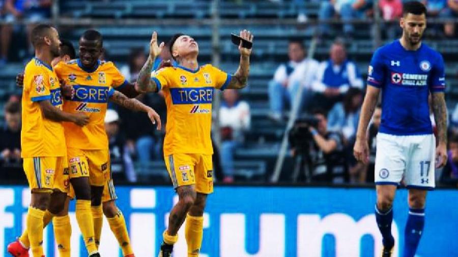 Tigres vence 2-1 al Cruz Azul 