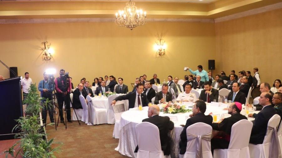 Convoca Mario López a empresarios, a unificarse al proyecto Matamoros