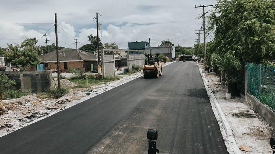Ayuntamiento trabaja en obras de pavimentación