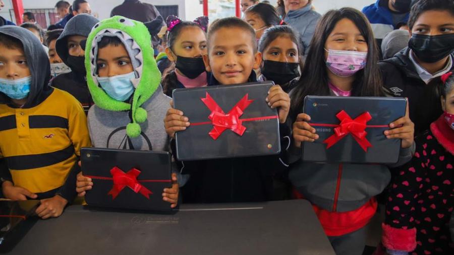 Aportó Municipio de Reynosa herramientas tecnológicas a escuela Himno Nacional 