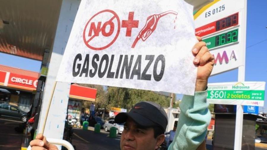 PAN pide a gobierno federal no aumentar en febrero el precio de la gasolina