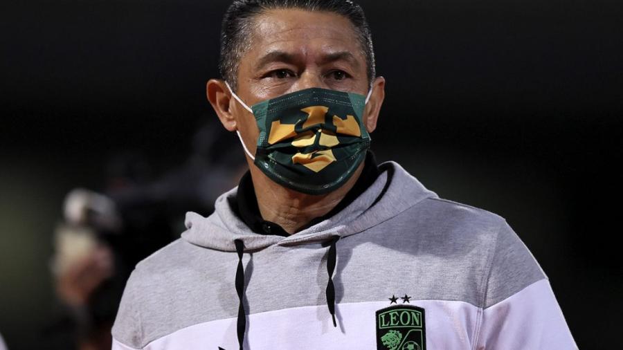 "Nacho" Ambriz es hospitalizado por COVID-19