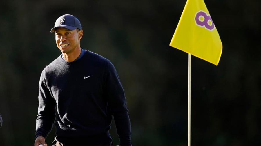 Tiger Woods fue operado de la espalda, confía en reaparecer en abril