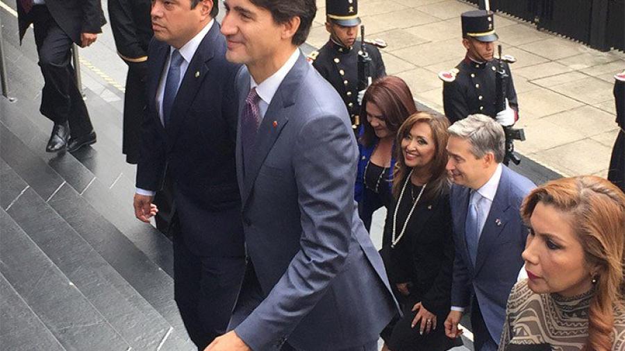 Acude Justin Trudeau al Senado de la Rep&uacute;blica 