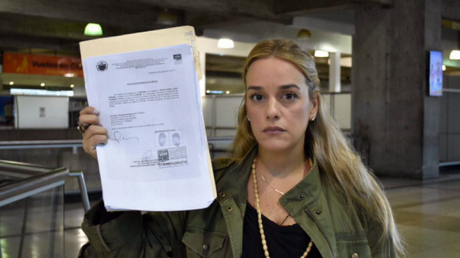Lilian Tintori denuncia bloqueo de gobierno para salir de Venezuela