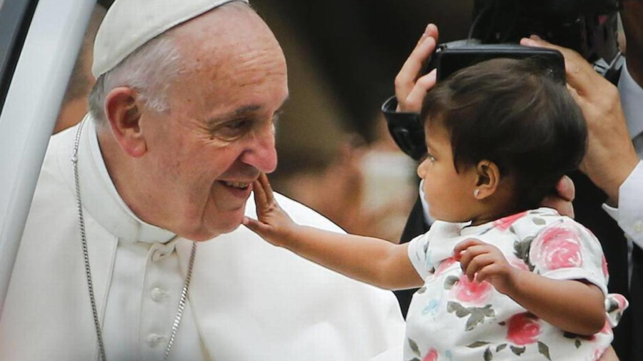 Hay que aceptar a los hijos como Dios nos los da: Papa