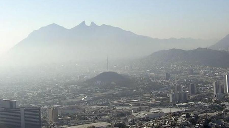 Se mantiene mala calidad del aire en Nuevo León