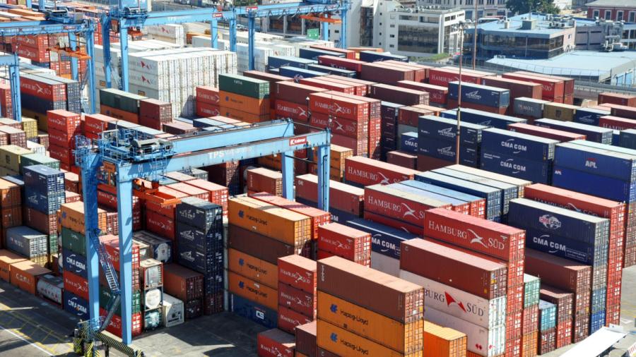 Comercio entre México y EU cae 1.4% durante 2016