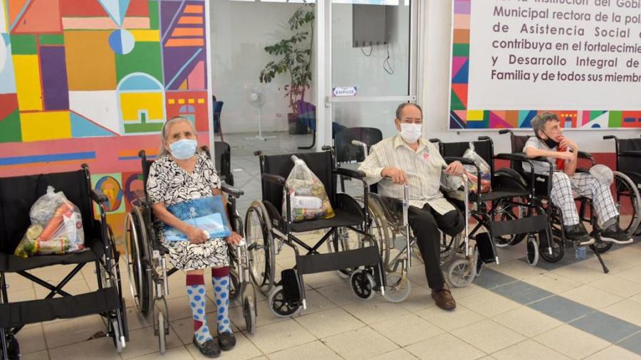 DIF Reynosa apoya con aparatos funcionales a personas con discapacidad