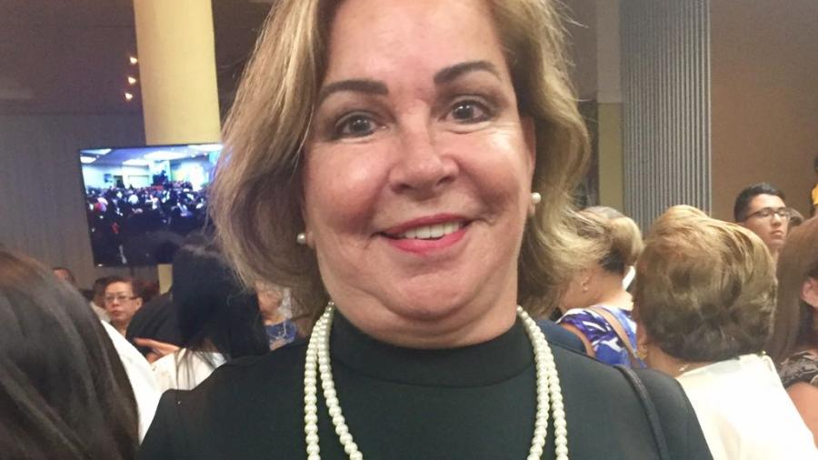 Reconocen legisladores trabajo de Magda Peraza