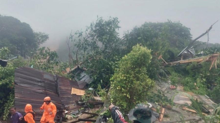 Fuerte alud en isla de Indonesia deja al menos 11 muertos