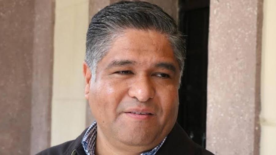 Víctor Fuentes regresa a bancada del PAN en el Senado