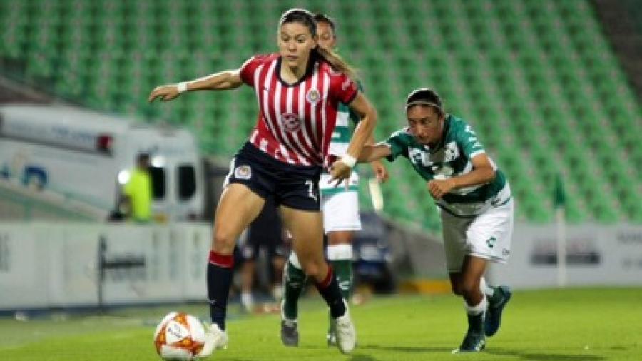 Chivas vence 3-1 a Santos y es líder de grupo en Liga MX Femenil