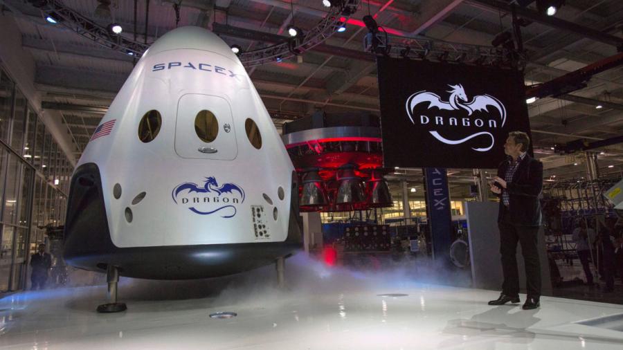 Llevará SpaceX a dos turistas a la Luna en 2018