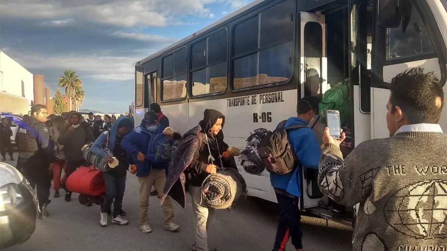 Inicia caravana migrante camino hacia Piedras Negras