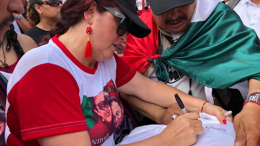 Obreros y activistas sociales piden la caída del charrismo