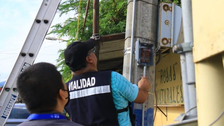 Mantenimiento a sem&aacute;foros de Victoria es permanente