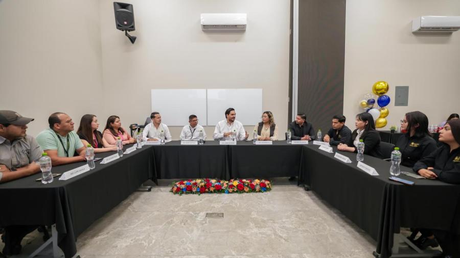Reconoció Carlos Peña Ortiz a la empresa 4Front al obtener por séptima ocasión el Distintivo H