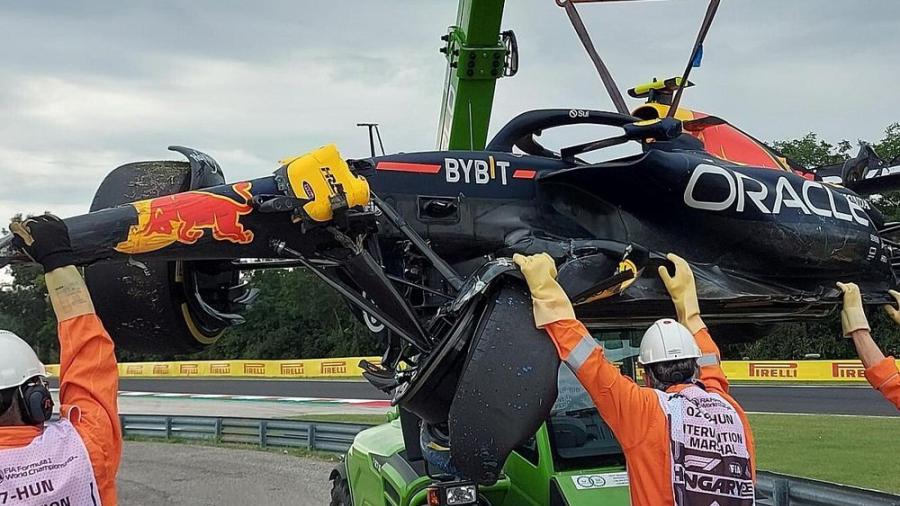 Sergio "Checo" Pérez choca en las prácticas del GP de Hungría