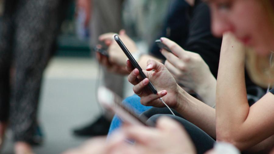 Otorgan cinco nuevas suspensiones provisionales al Padrón de telefonía