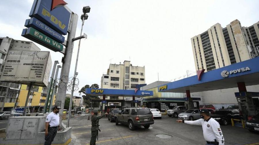 Venezuela denuncia "ataque terrorista" contra instalación petrolera