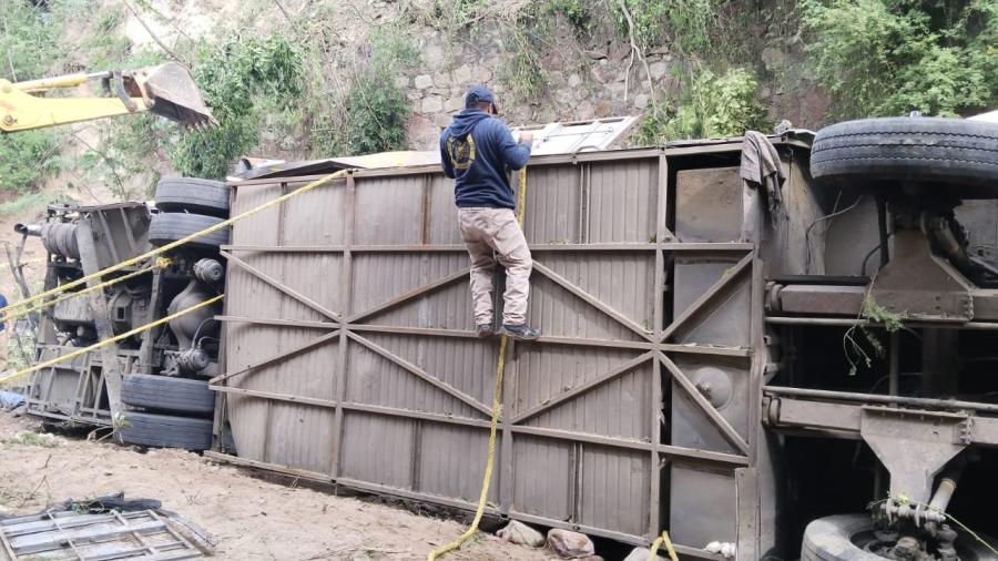 Accidente de autobús en Oaxaca deja más de 20 muertos
