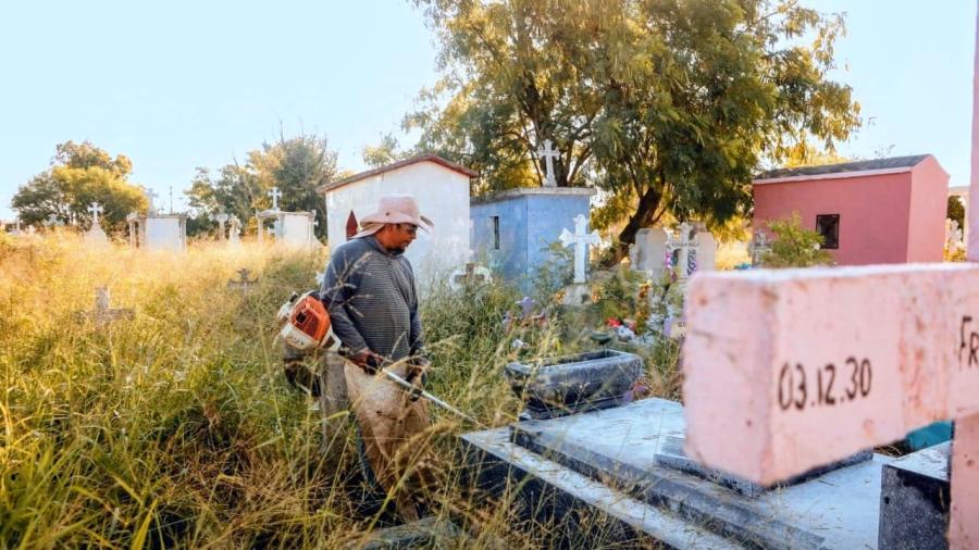 Garantizan limpieza y seguridad en los panteones para el Día de Muertos