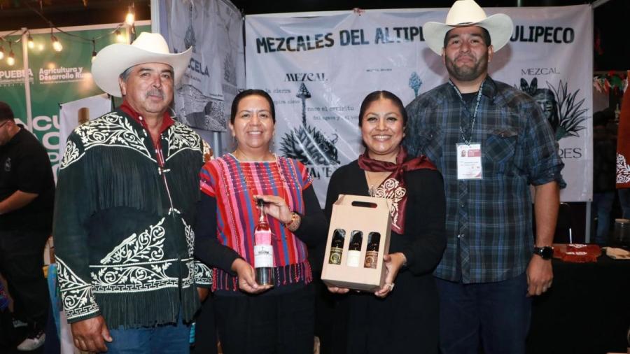 Destaca mezcal de Tamaulipas en el Encuentro Nacional de Mezcal Puebla 2025