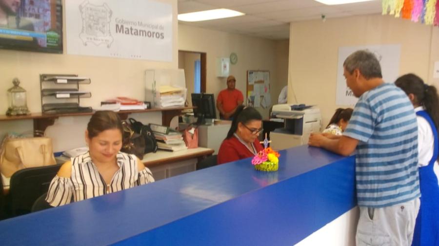 Denuncian varios casos de fraude en el pago del pasaporte mexicano