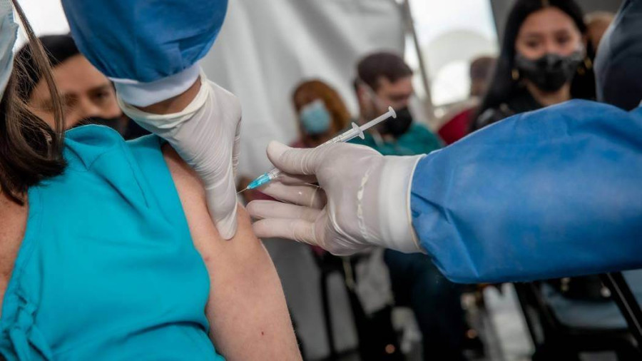 Mantiene Gobierno Municipal jornada de vacunaci&oacute;n contra el Covid-19