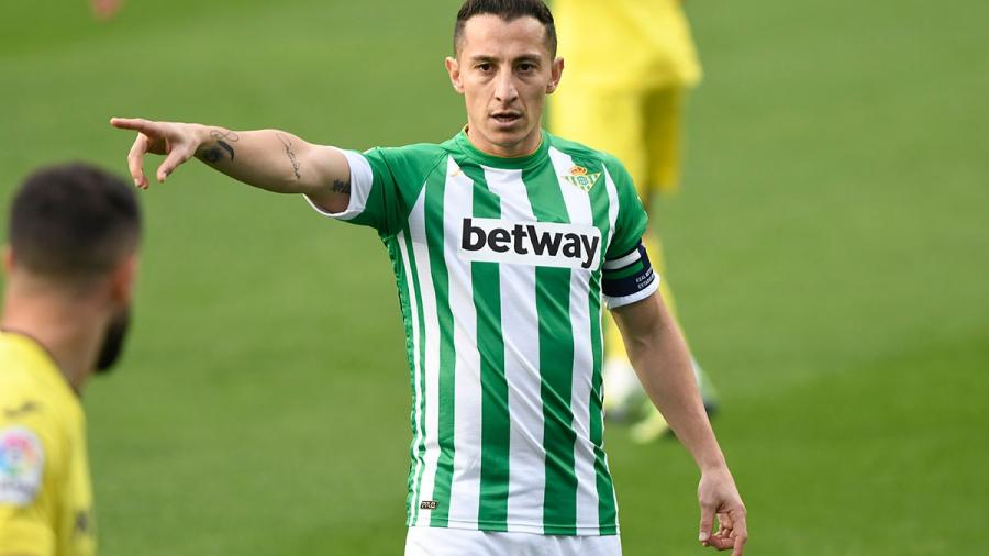 Andrés Guardado da positivo a COVID-19