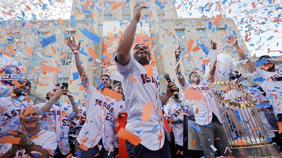 Astros celebran con su gente campeonato de SM