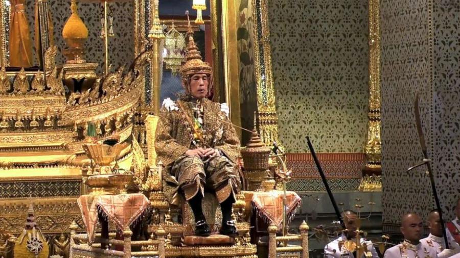 Vajiralongkorn es coronado rey de Tailandia