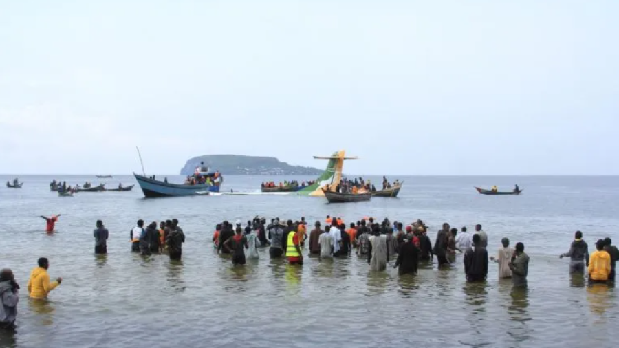 Se estrella avión en Tanzania y pierden la vida tres personas 