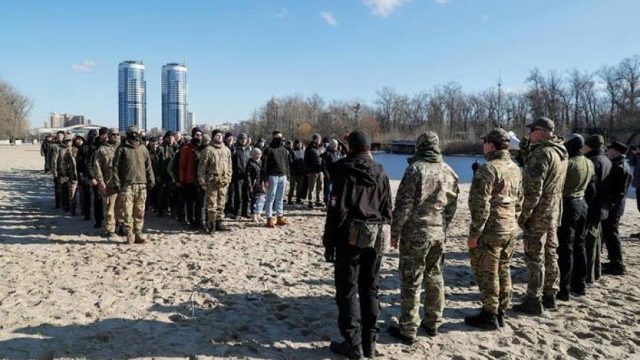 Embajada de México en Ucrania alista desplazamiento de connacionales