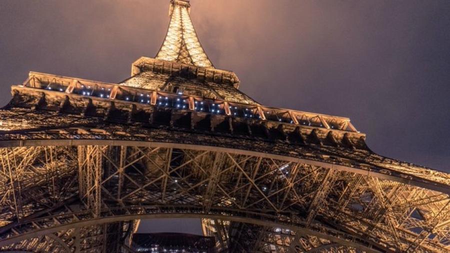 La Torre Eiffel reabre sus puertas tras cierre de tres meses por Covid-19