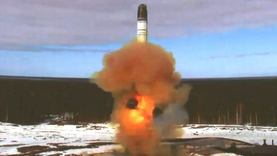 Rusia prueba con éxito un nuevo misil balístico intercontinental