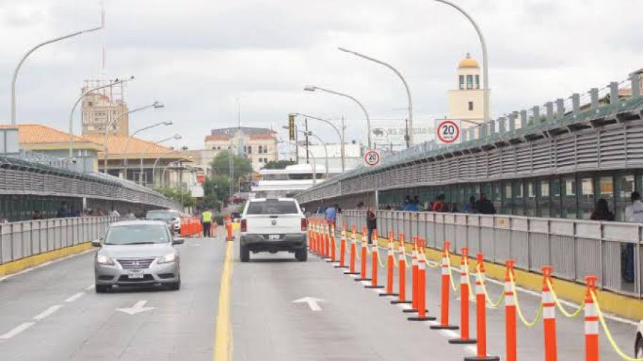 Siguen restricciones en puentes internacionales: CBP