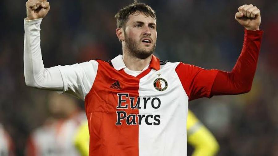 Santiago Giménez campeón con el Feyernood
