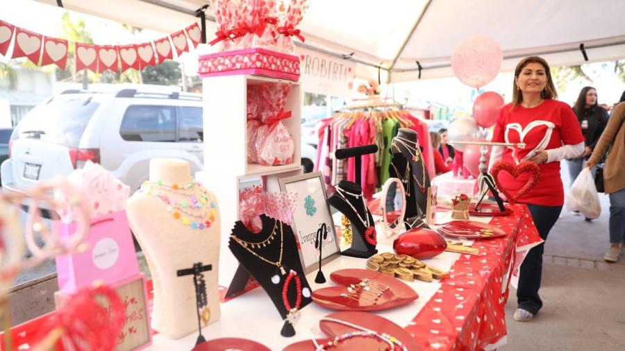 Promueven a emprendedores locales con bazar por San Valentín