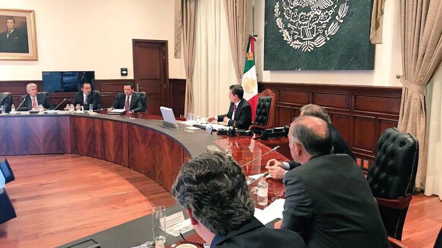 EPN encabeza reuni&oacute;n de evaluaci&oacute;n de atenci&oacute;n a damnificados