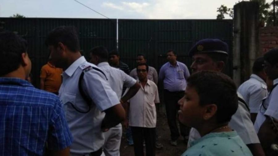 Encuentran 14 fetos humanos en estanque en India