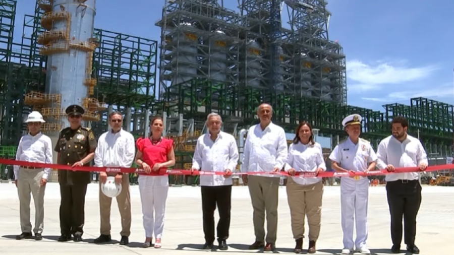 Inaugura AMLO primera etapa de la refinería Dos Bocas 