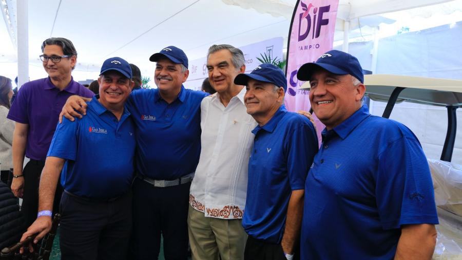 Premia gobernador Américo Villarreal a ganadores de Torneo de Golf DIF Tampico 2025