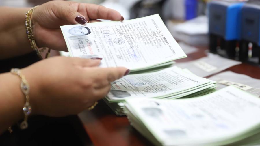 Dan prórroga a conscriptos para entregar cartilla militar