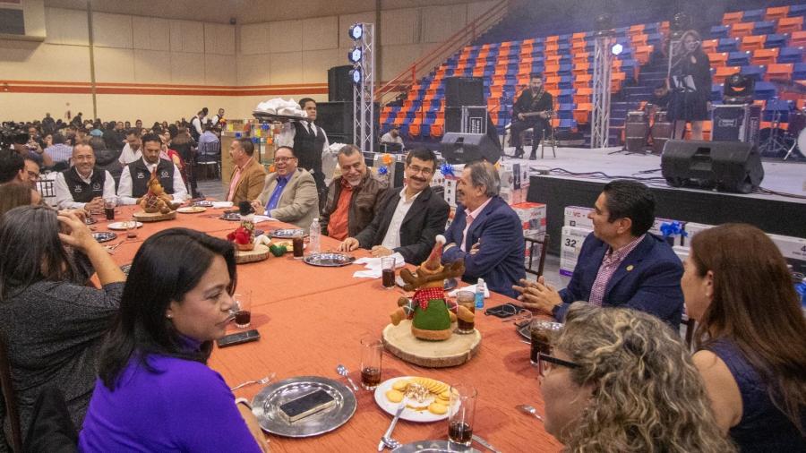Destaca rector Dámaso Anaya compromiso de la UAT con sus trabajadores