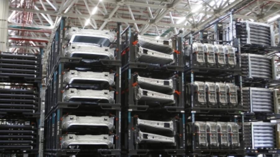 Industria automotriz rompe récord en producción de autos