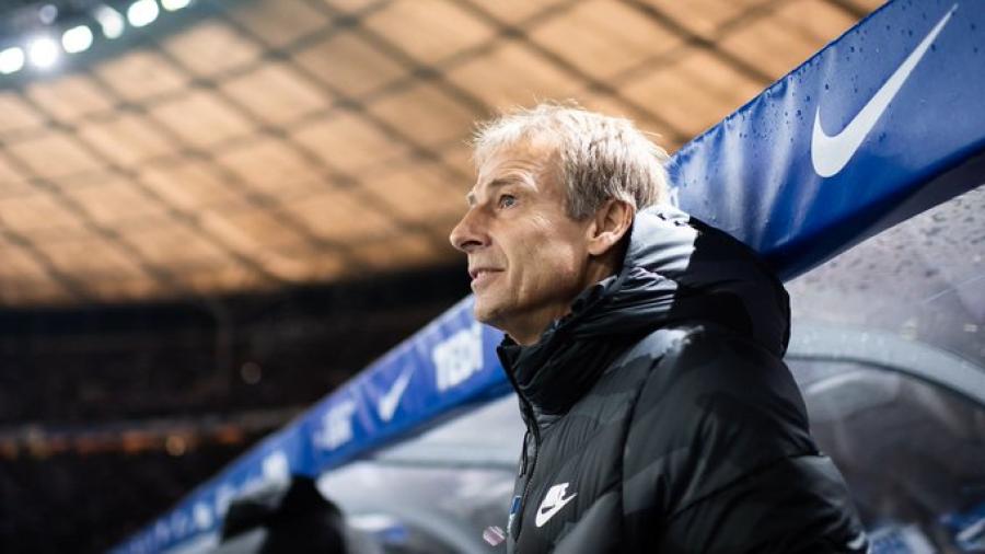 Renuncia Klinsmann como DT de Hertha Berlin